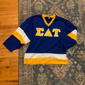 Sigma delta tau hockey jersey size adult small